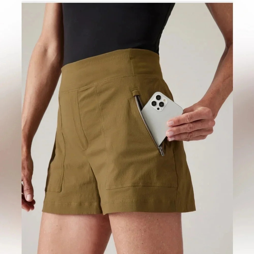 ATHLETA TREKKIE NORTH MID RISE SHORT - Picture 3 of 9